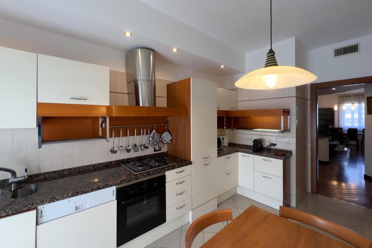 Best Way Rent - Apartments Near Tre Torri District Mediolan Zewnętrze zdjęcie