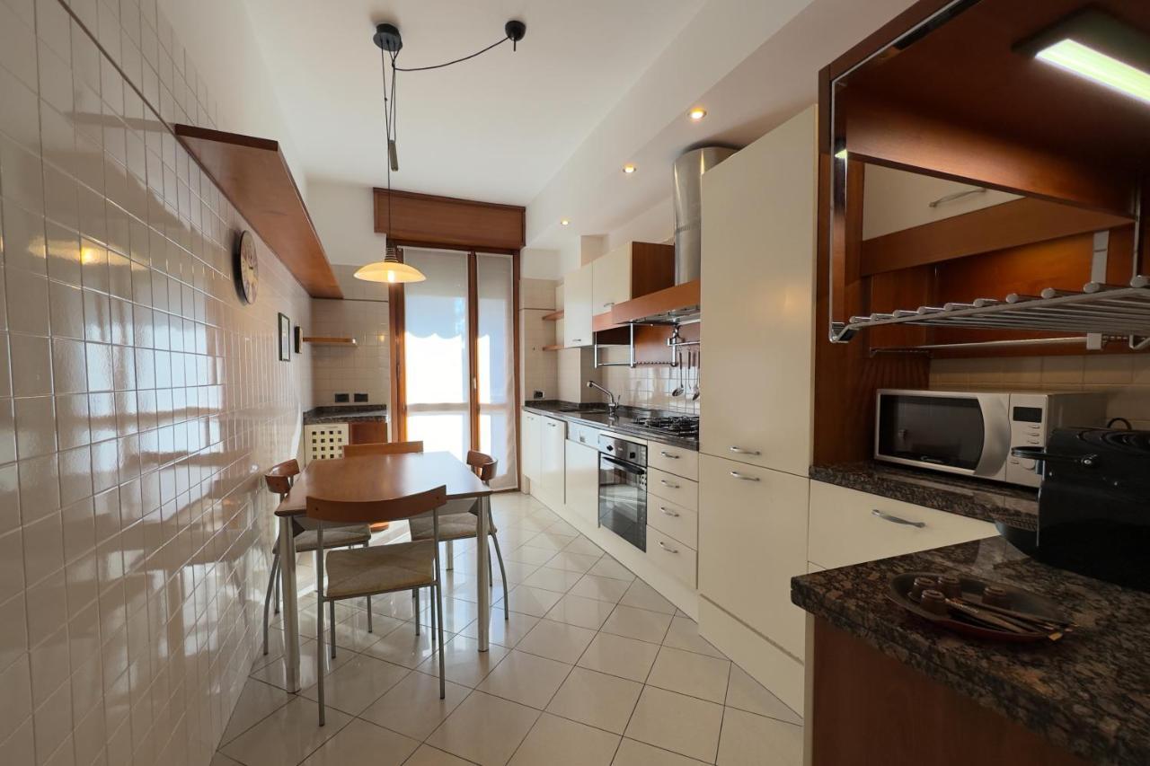 Best Way Rent - Apartments Near Tre Torri District Mediolan Zewnętrze zdjęcie
