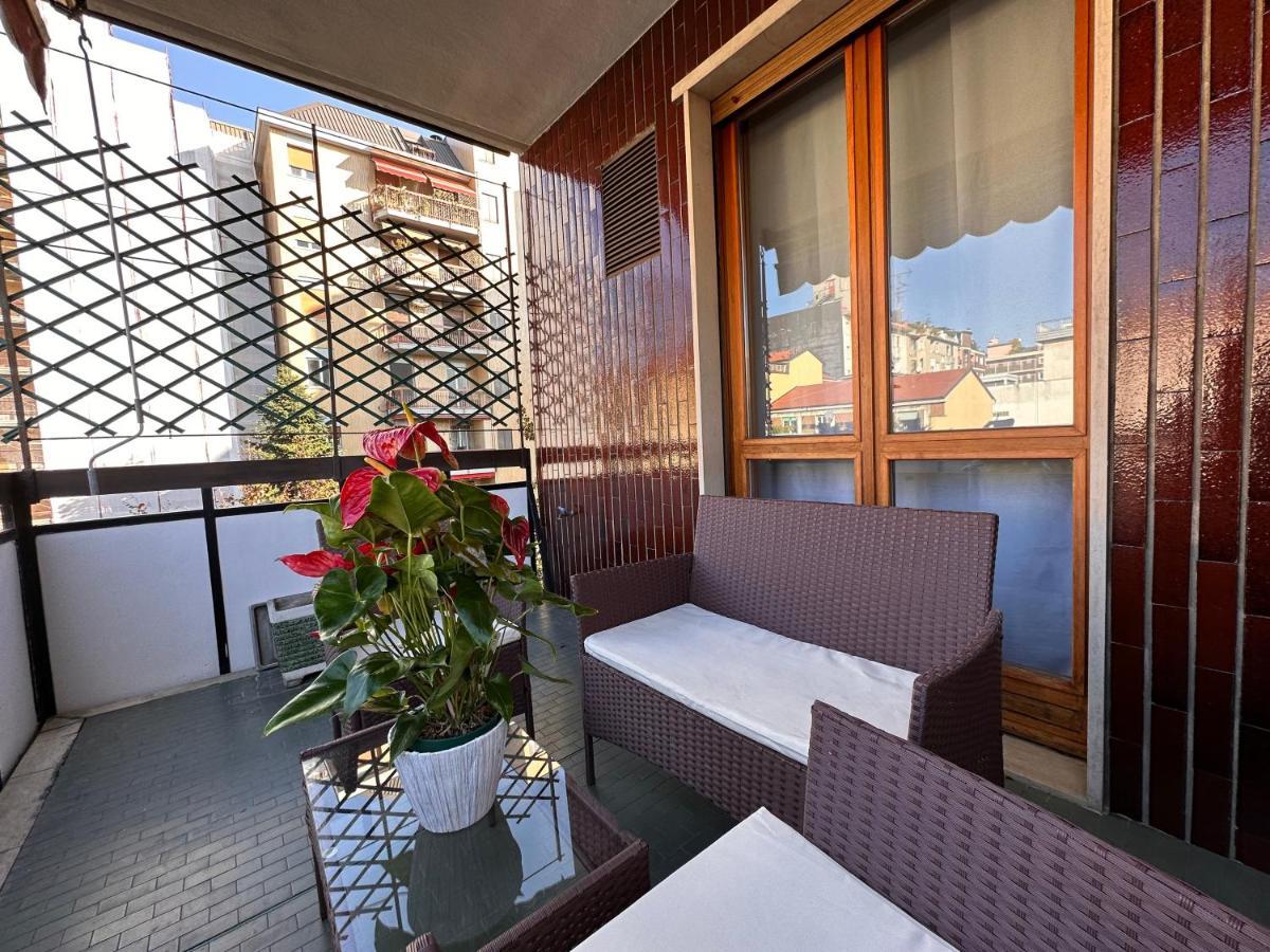 Best Way Rent - Apartments Near Tre Torri District Mediolan Zewnętrze zdjęcie